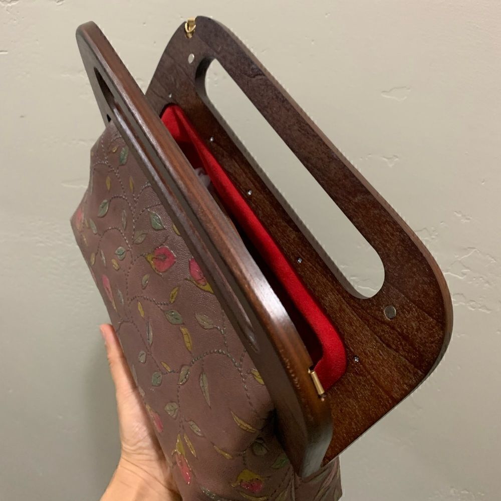 Handmade Genuine Embossed Leather Large Wooden Frame Handbag - Picture 15 of 16